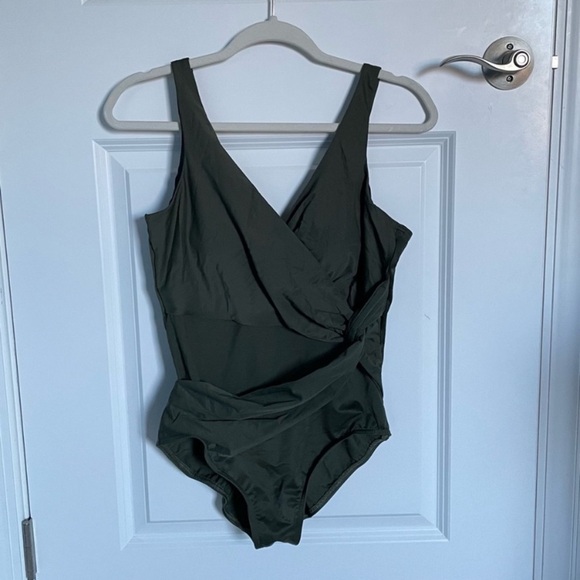 New! MiracleSuit Olive Green Illusionists Circe One Piece Swimsuit 3181 - Picture 3 of 11
